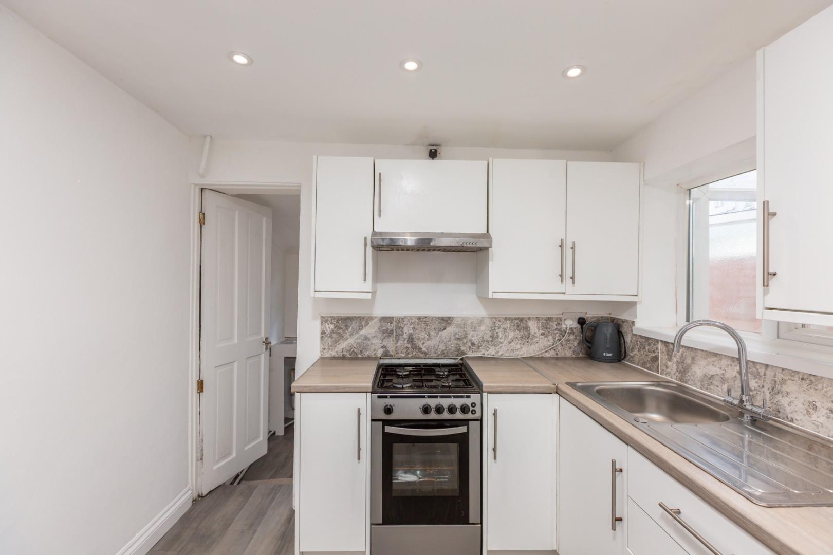 Woodville Road, Mumbles, Swansea, SA3 4AE